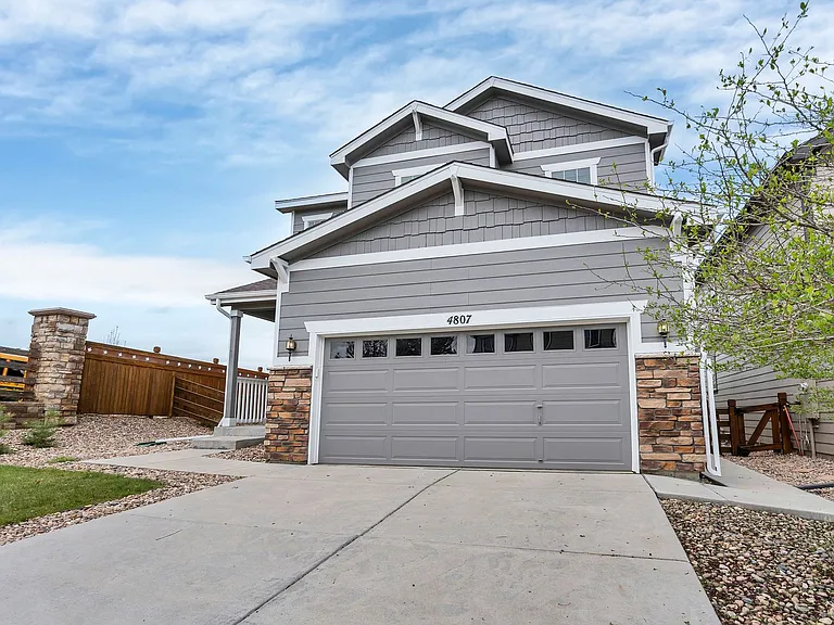 4807 S Picadilly Ct — Photo 2