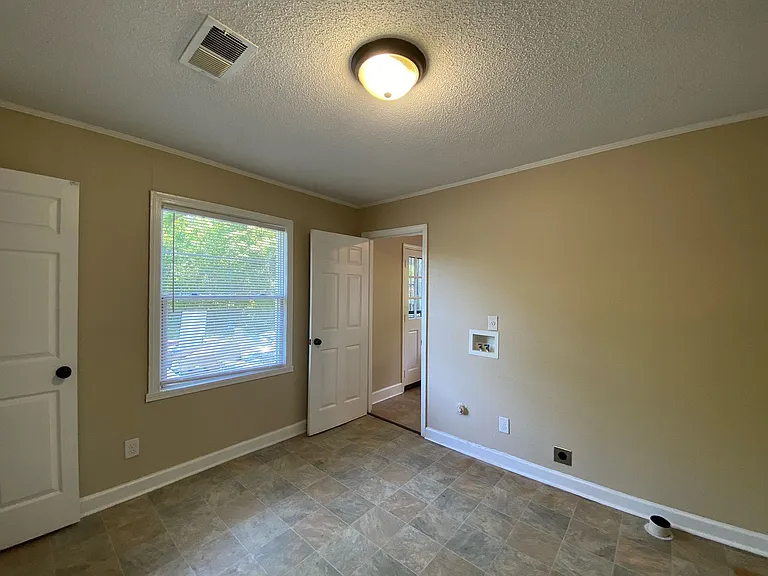 434 Sullivan Dr — Photo 11