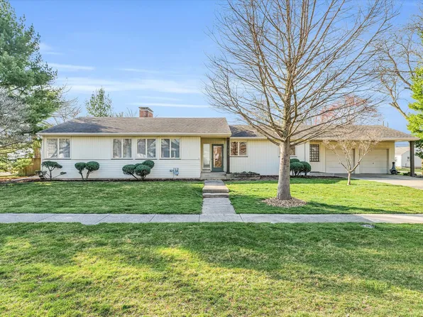 303 E Sherman St, Saint Joseph, IL 61873