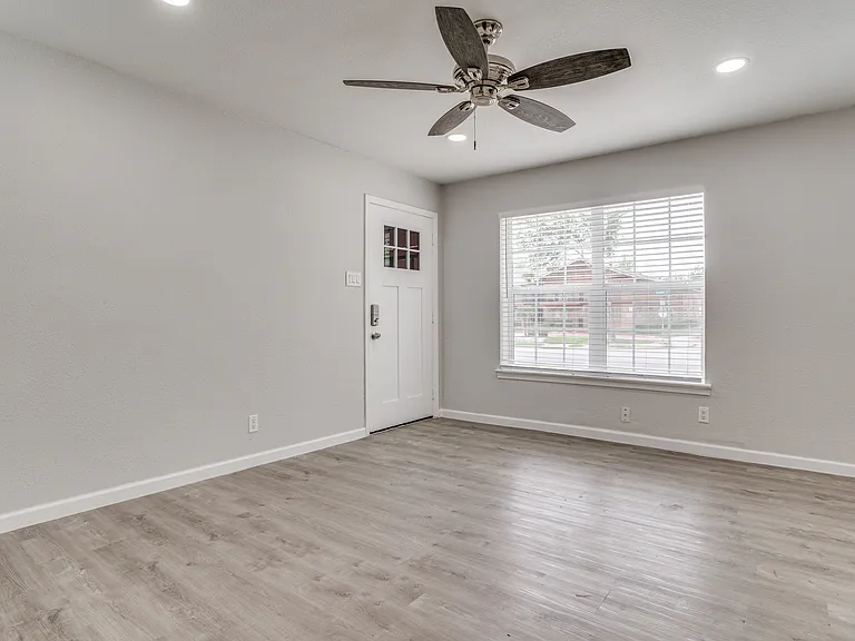 5444 Gaston Ave #204 — Photo 1