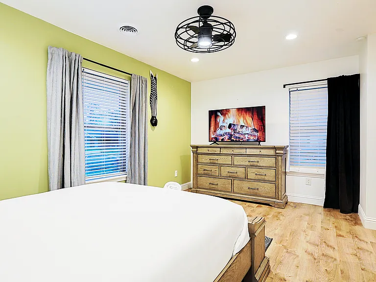 3670 Morningstar Ln — Photo 14