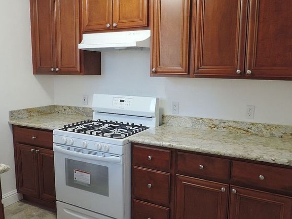4th image of 92 Buckingham Ave APT A
