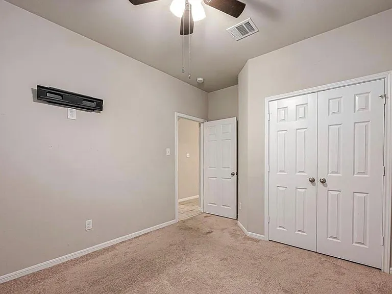 6409 Hollock Meadows Ln — Photo 11