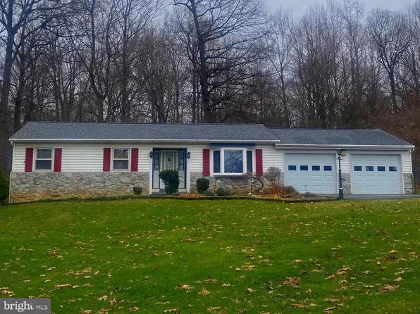 401 Orchard Rd, Fleetwood, PA 19522