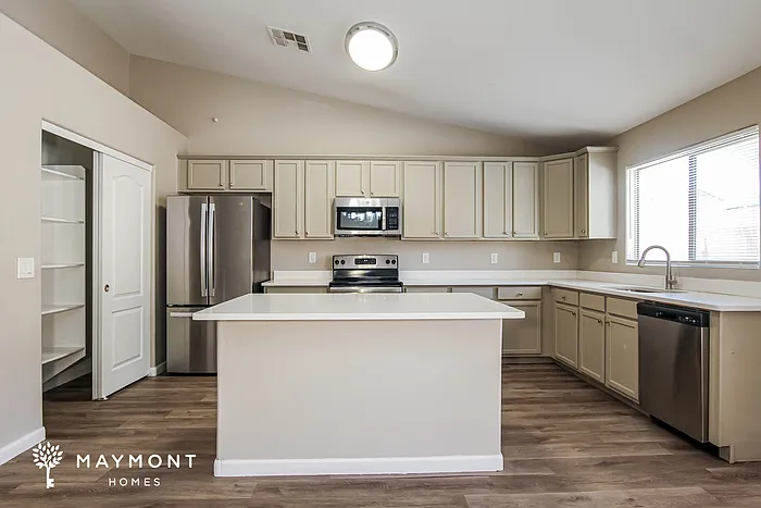 22996 W Papago St — Photo 5