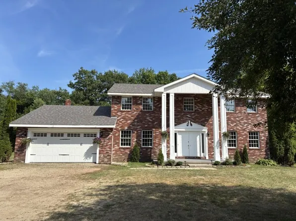 24 River Road, Lewiston, ME 04240