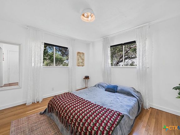5th image of 3067 Lakeview Dr