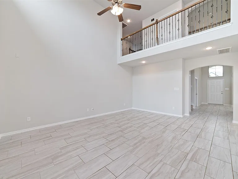 18511 Grand Spanish Oak Ct — Photo 12