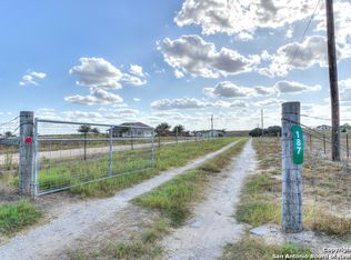 187 Lakeview Cir, La Vernia, TX 78121