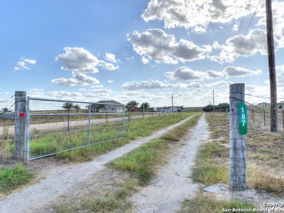 187 Lakeview Cir, La Vernia, TX, 78121