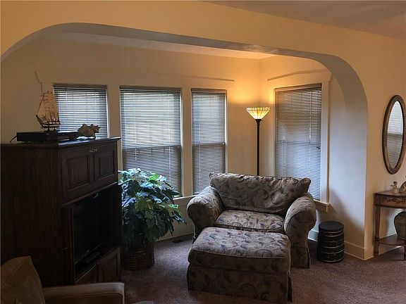 3rd image of 1224 Glenwood Dr