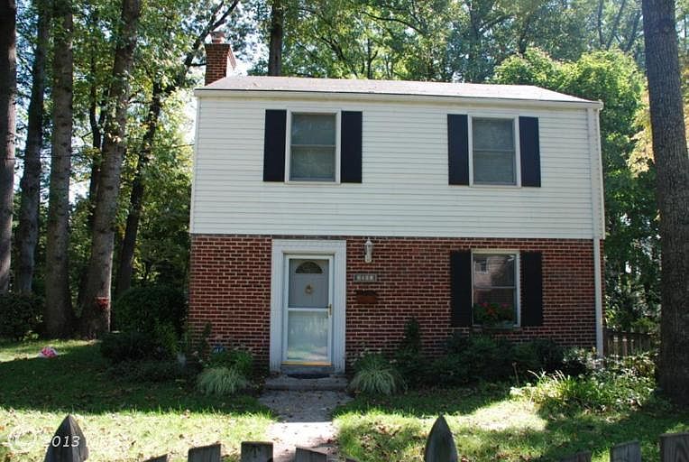 1st image of 2901 Woodlawn Ave