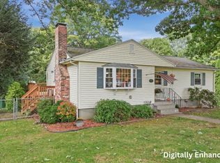 27 Old Meetinghouse Rd, Auburn, MA 01501