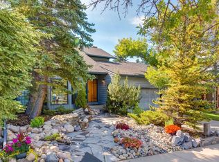 224 Edgedale Dr NW, Calgary, AB T3A2R7