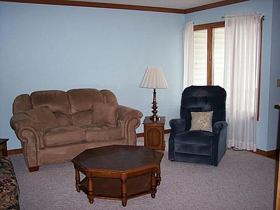 5th image of 4311 Townhouse Dr #F