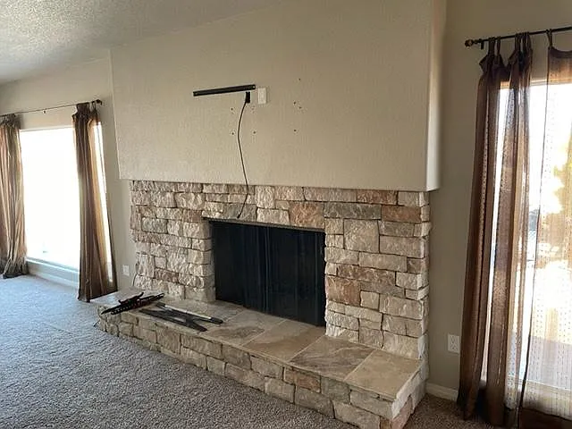 1376 Riverfront Dr — Photo 6