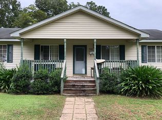 320 Montague St, Lake City, SC 29560