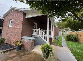 231 Center St, Clay, WV 25043