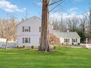 27 Harwich Rd, Morristown, NJ 07960