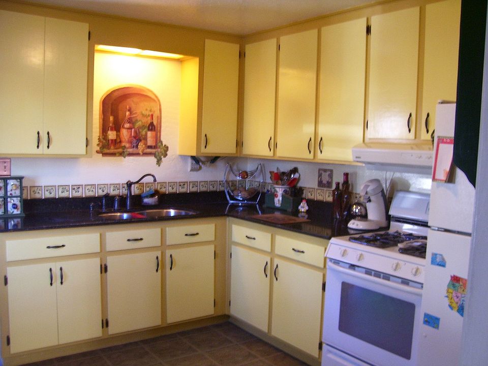 1st image of 230 Ronan Ave