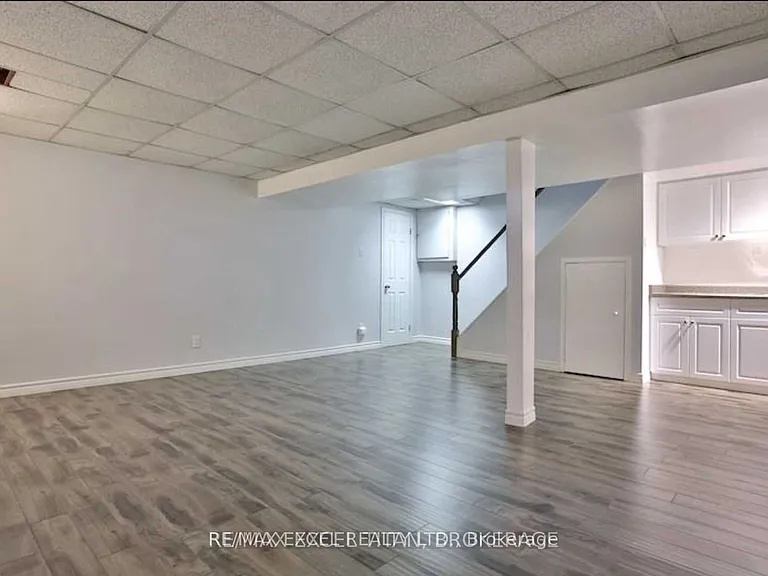 51 Hornchurch Cres — Photo 13