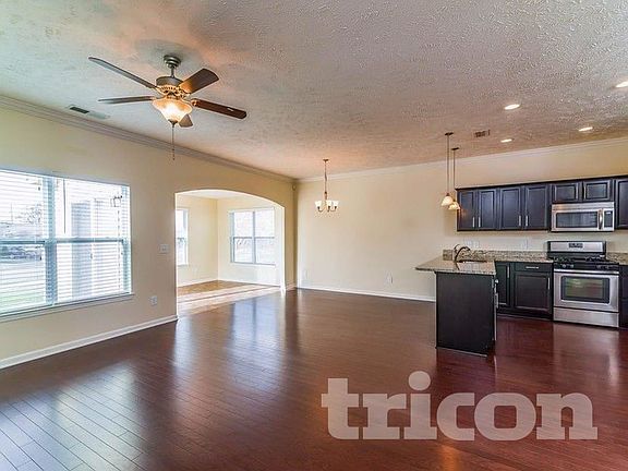 4th image of 1033 Middleton Ln