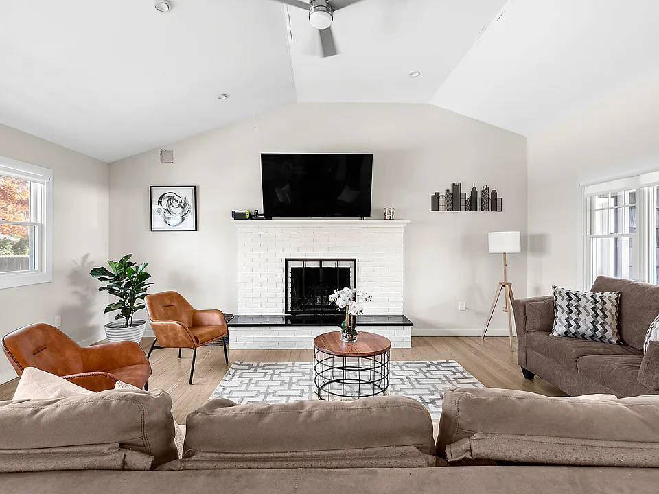 43 Homewood Dr