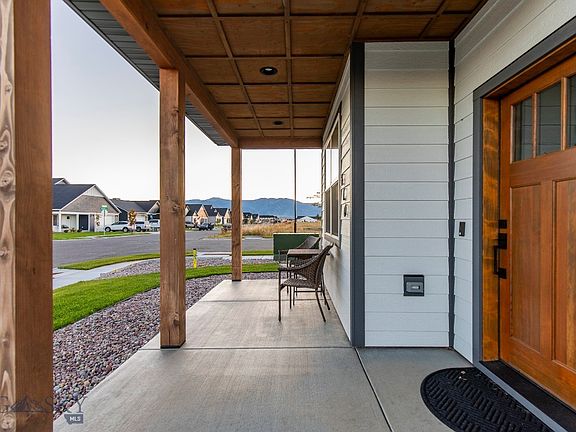 4th image of 610 Spaniel Ln