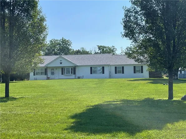 1797 S Delaware Dr, Mount Bethel, PA 18343