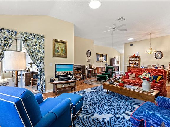 2nd image of 1301 Fontana Ct