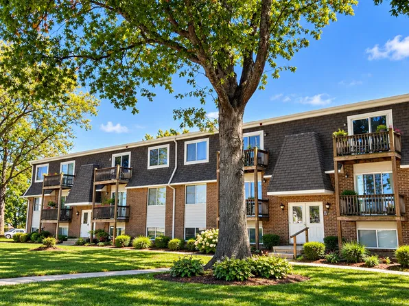 Welcome to Royal Valley Apartments Blue Springs, 1200 NW State Route 7 #B-302, Blue Springs, MO 64014