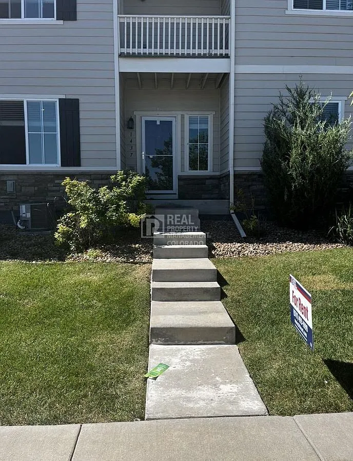 Modern 2 Story Townhome at 1437 Kansas Ave — Photo 1