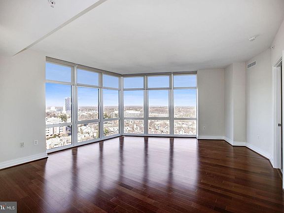 5th image of 8220 Crestwood Heights Dr APT 1617