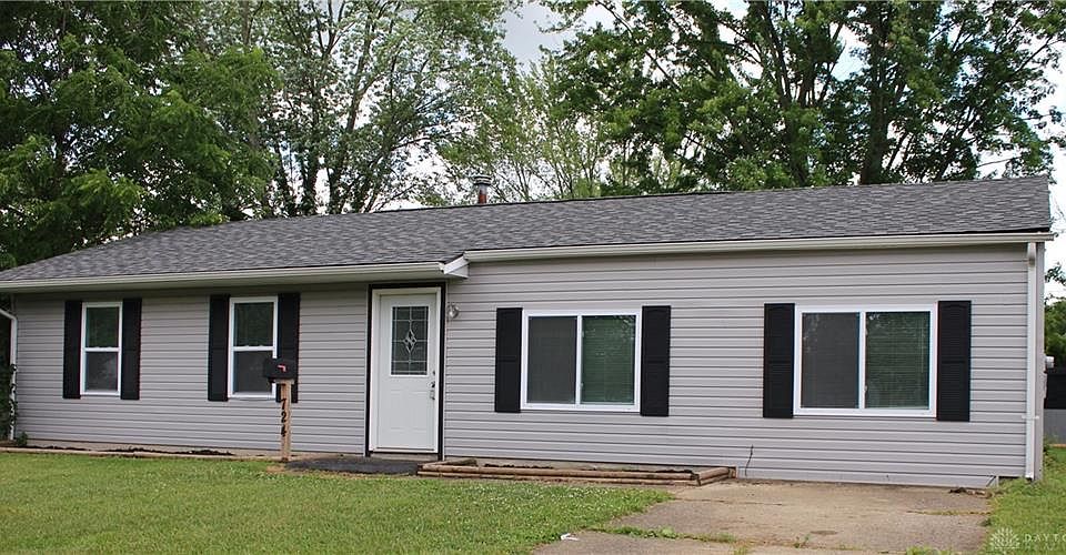 1st image of 724 Julia Dr