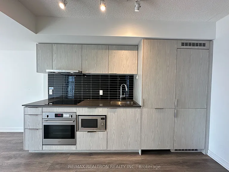 60 Shuter St #2602 — Photo 5