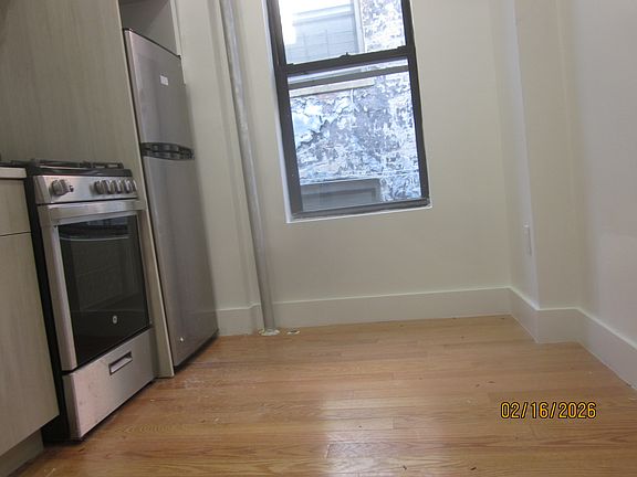 3rd image of 39-25 24th St #18