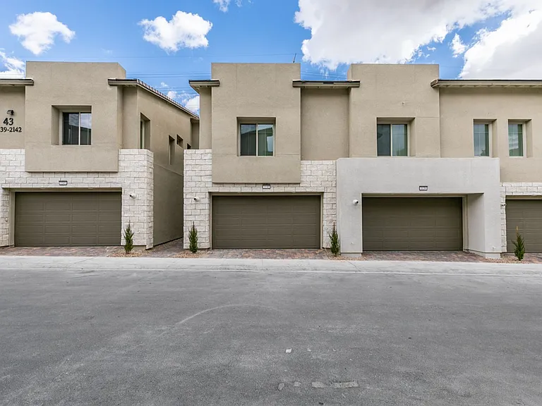 600 N Carriage Hill Dr #1140 — Photo 42