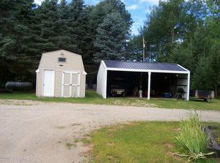 87 W Holland Lake Rd, Sidney, MI 48885
