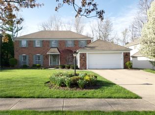 17521 Hampton Pl, Strongsville, OH