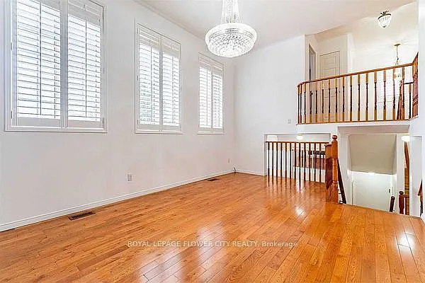78 Fairhill Ave — Photo 4