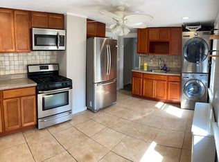 (Undisclosed Address), New Hyde Park, NY 11040