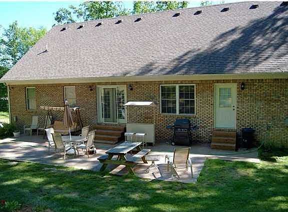 4th image of 842 Big Springs Dr
