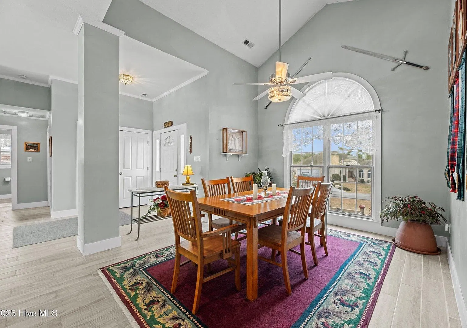 Waterfront Stunner! 3X3 in Gated Marina Community! — Photo 3