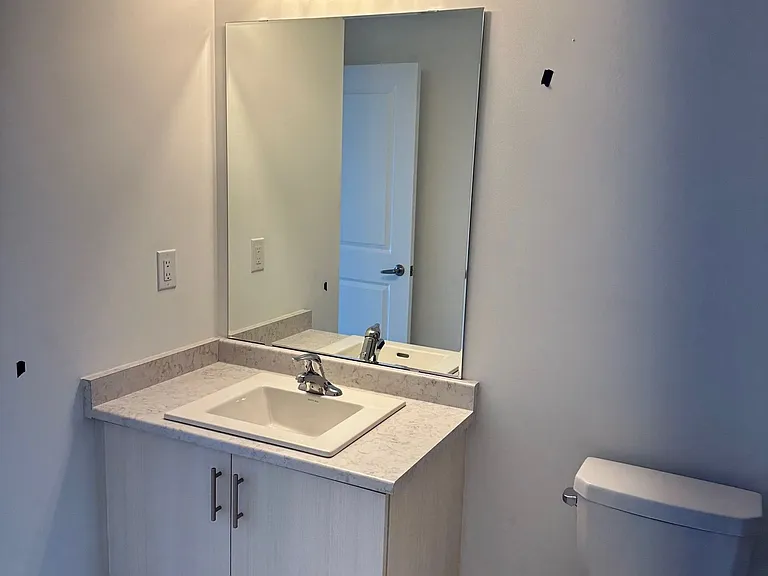 163 Hunt St N #101 — Photo 20