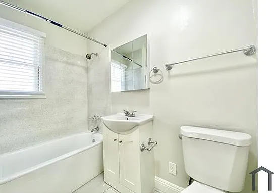 1038 W 57th St #1040 — Photo 10