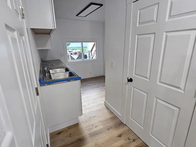 111 W State St #8 — Photo 7