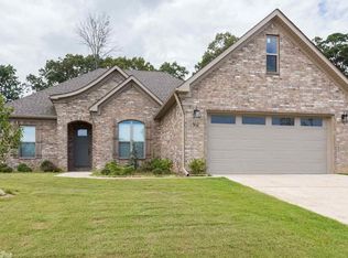 912 Dawsons Pointe Ave, Bryant, AR 72022