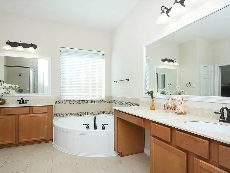 27019 Drybank Creek Ln — Photo 32