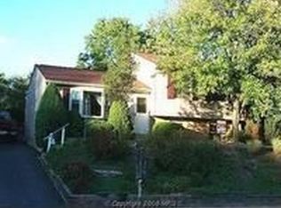 302 E Church Rd, Sterling, VA 20164