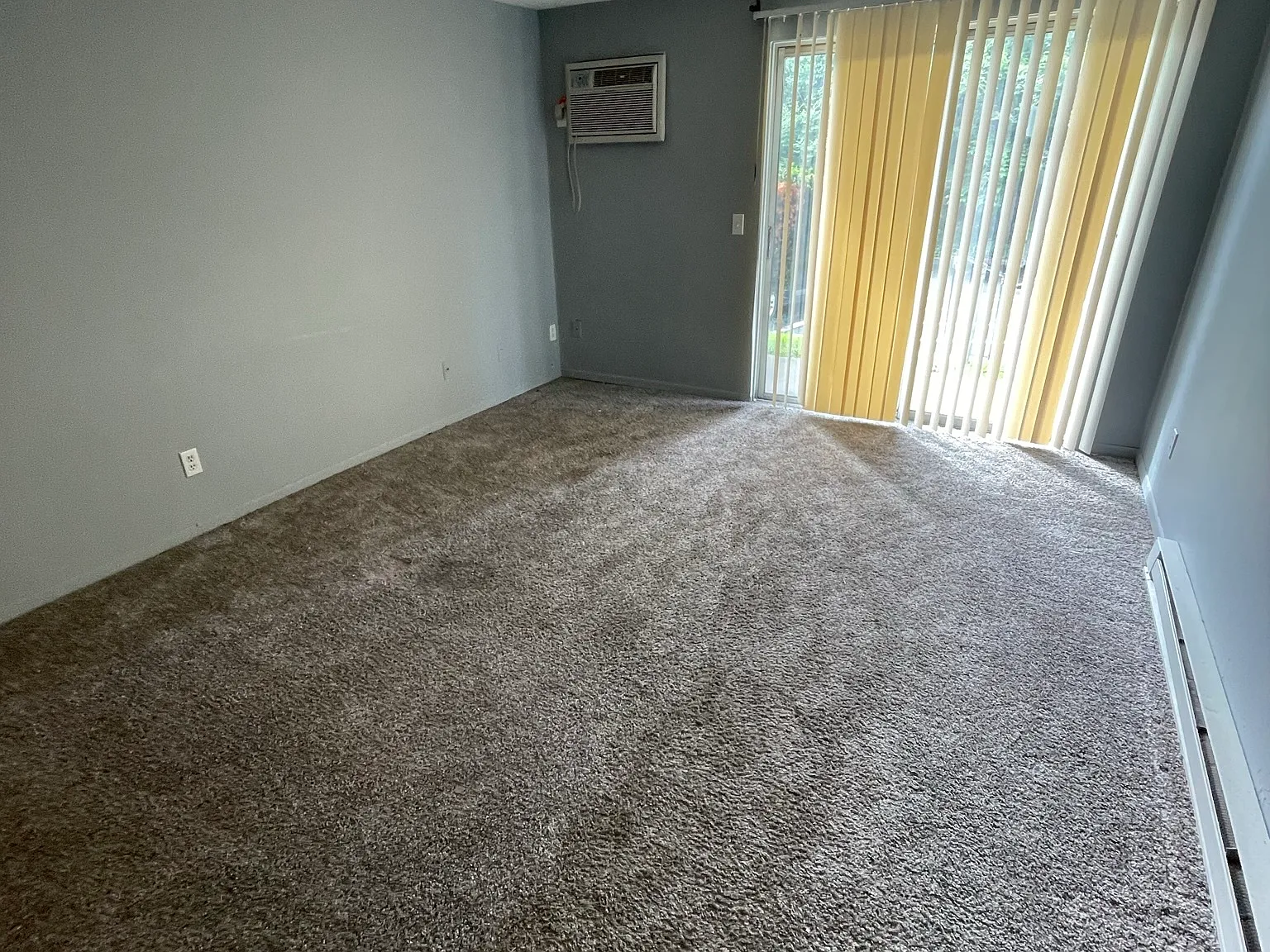2838 Harrison Avenue — Photo 2